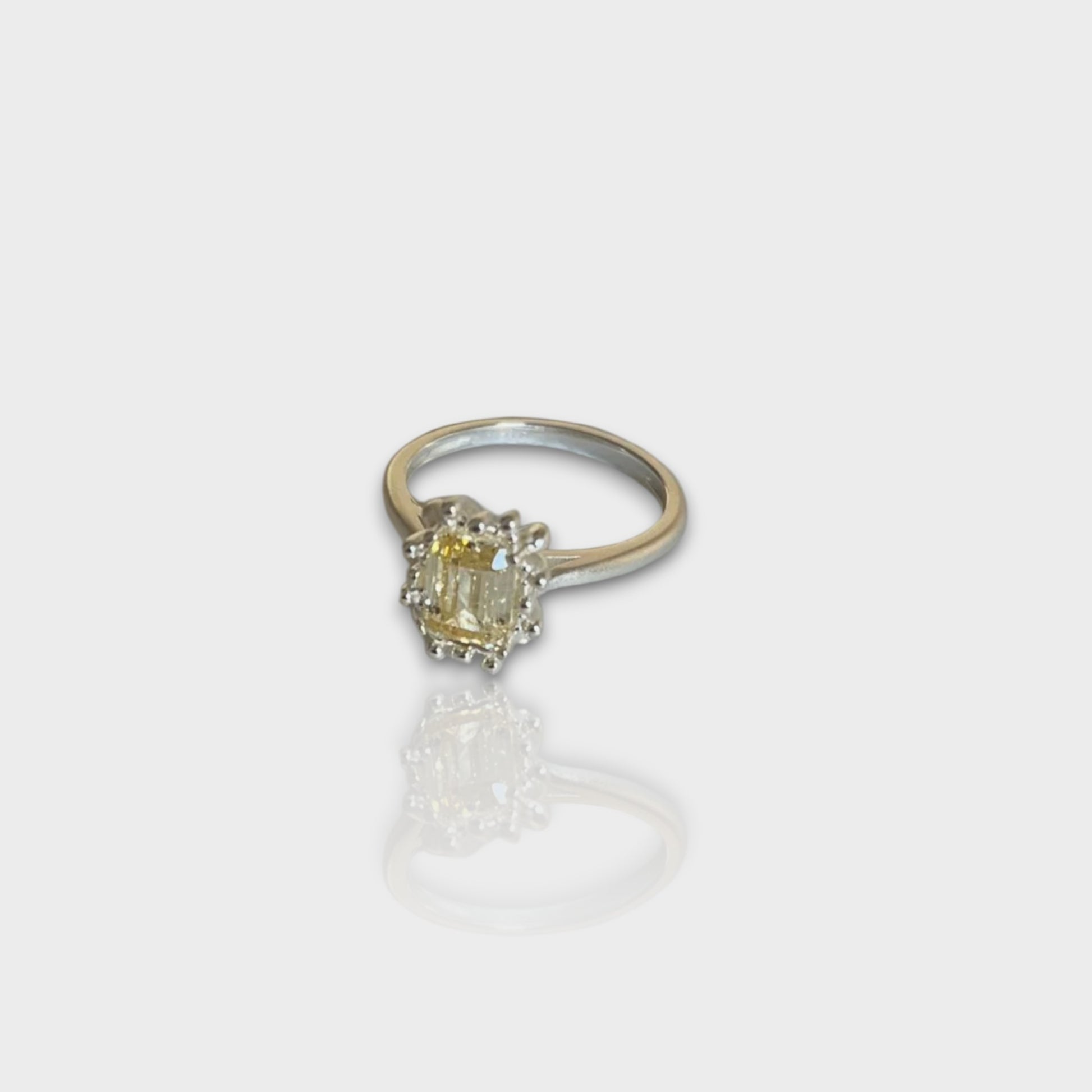 Koin Jewelry-Goose Yellow Small Square Sugar Ring