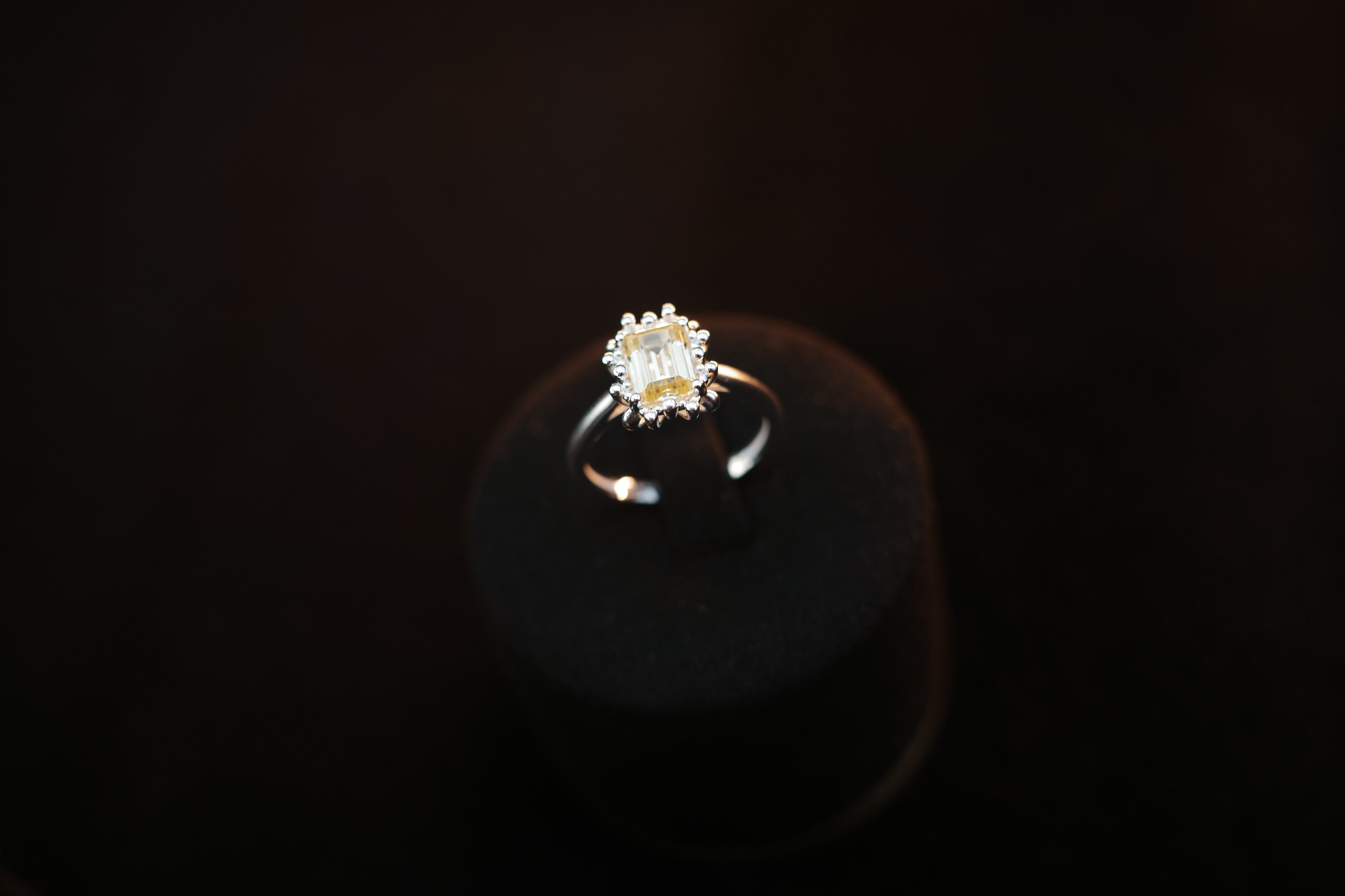 Koin Jewelry-鹅黄小方糖戒指