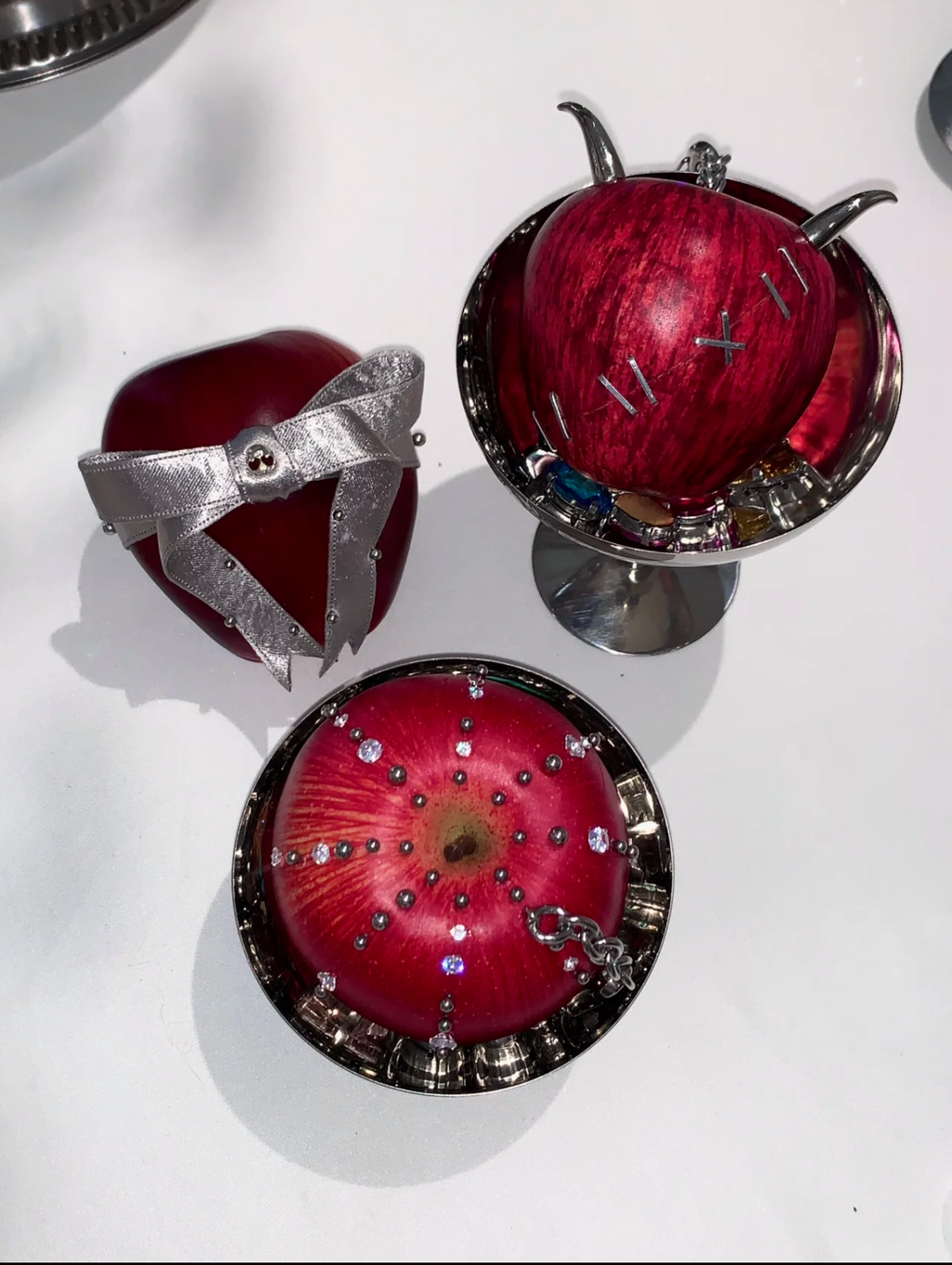 Breloque Pomme Démoniaque