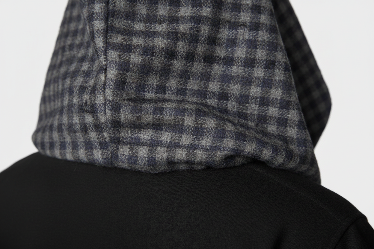 Veste Oversize Unisexe Noire à Capuche-Écharpe à Carreaux