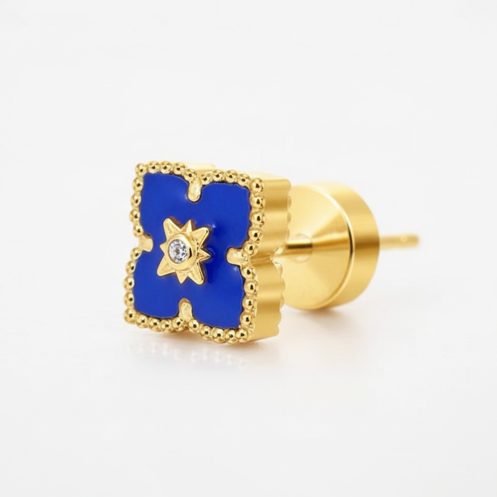 金色蓝色四叶草耳钉侧面细节