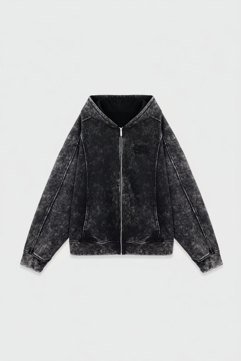 Sweat à capuche zippé oversize BJHG noir délavé avec patch logo brodé, photo produit à plat sur fond gris, vue de face
