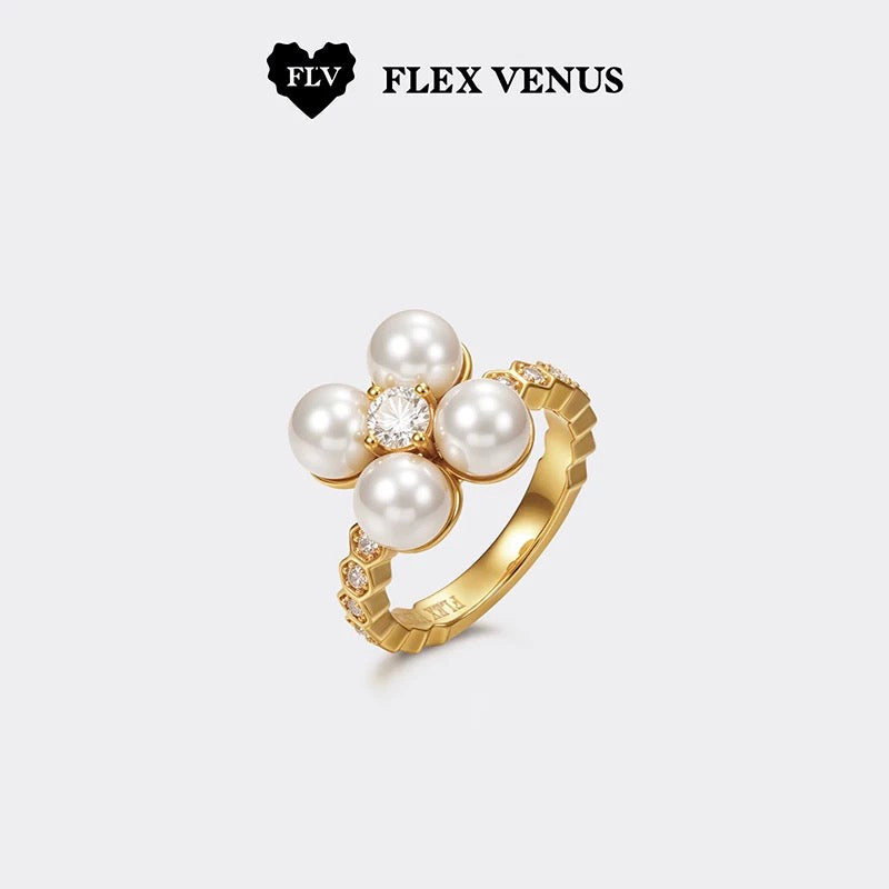 Bague fleur dorée avec perles nacrées et cristal brillant au centre