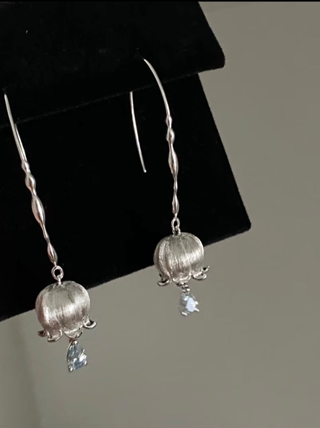 KoinJewelry-Suzuran earhooks