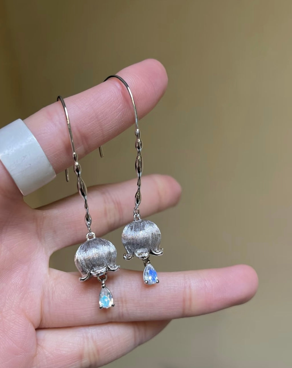 KoinJewelry-Suzuran earhooks
