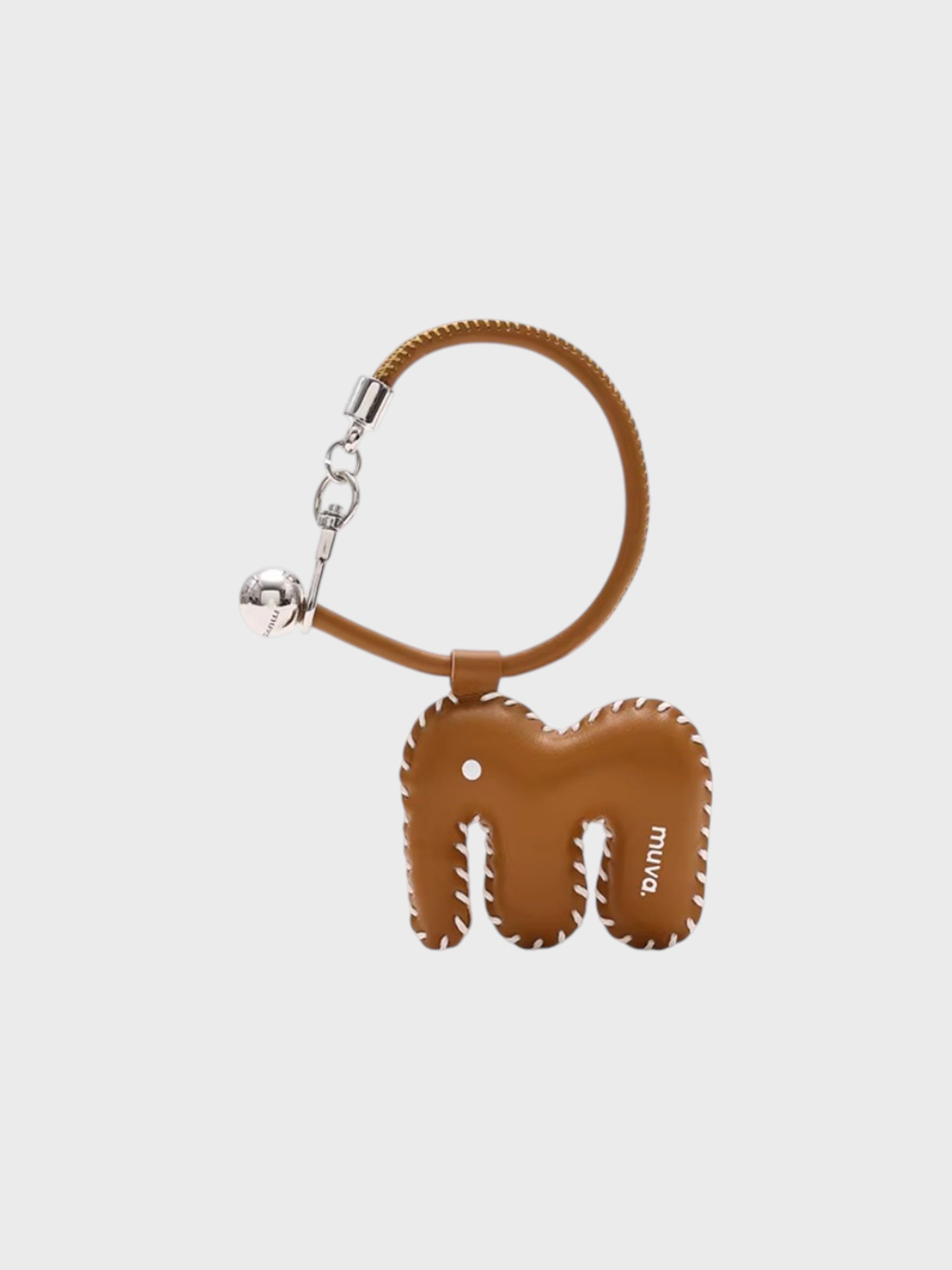 Porte-clés Lettre M surpiquée MUVA camel en cuir, vue de face