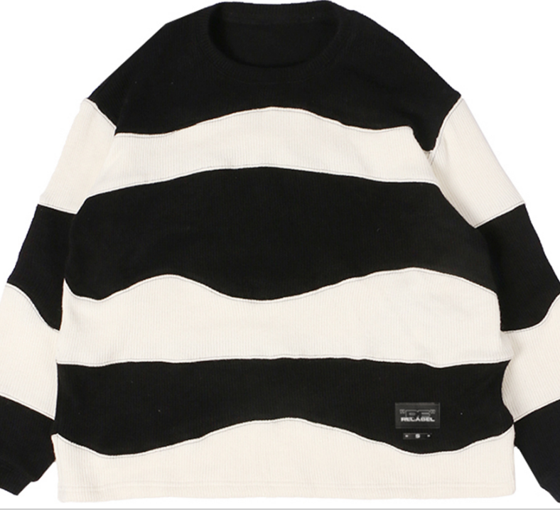 Pull Léger à Larges Rayures Courbes Noir et Blanc | RELABEL