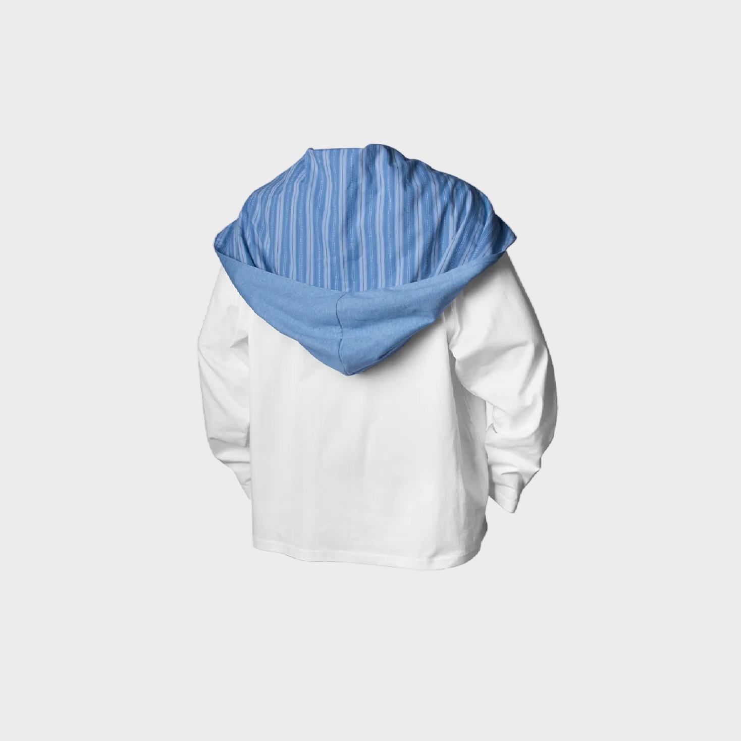 Dos du sweat blanc avec épaule rayée bleu style marinière
