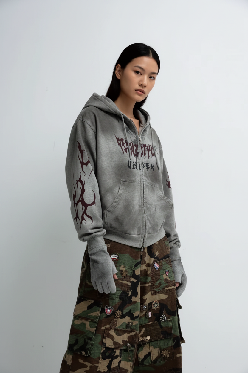 Sweat à capuche gris porté   streetwear