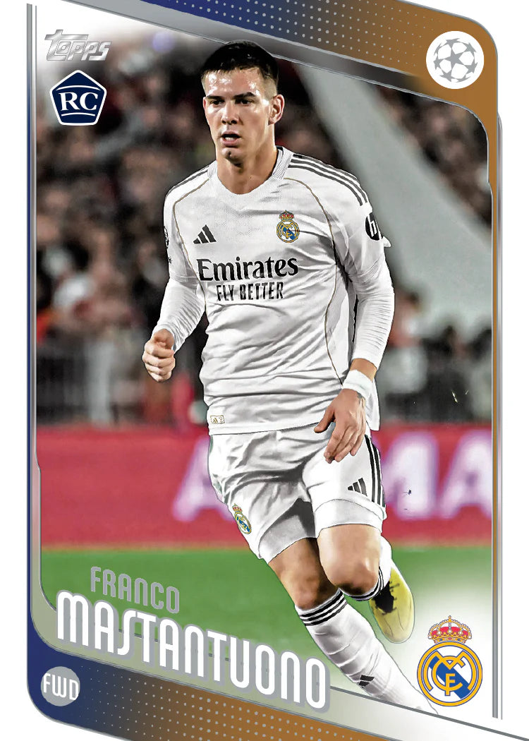Carte Topps Champions League Franco Mastantuono, attaquant du Real Madrid, carte rookie RC en action lors d'un match
