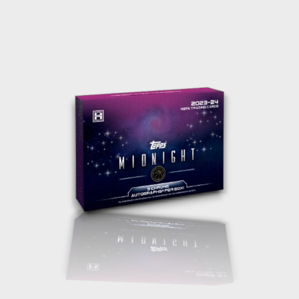 Topps Midnight NBA 2023-2024 hobby box avec 3 autographes Chrome garantis par boîte, boîte violette et bleue effet galaxie étoilée, vue de trois quarts
