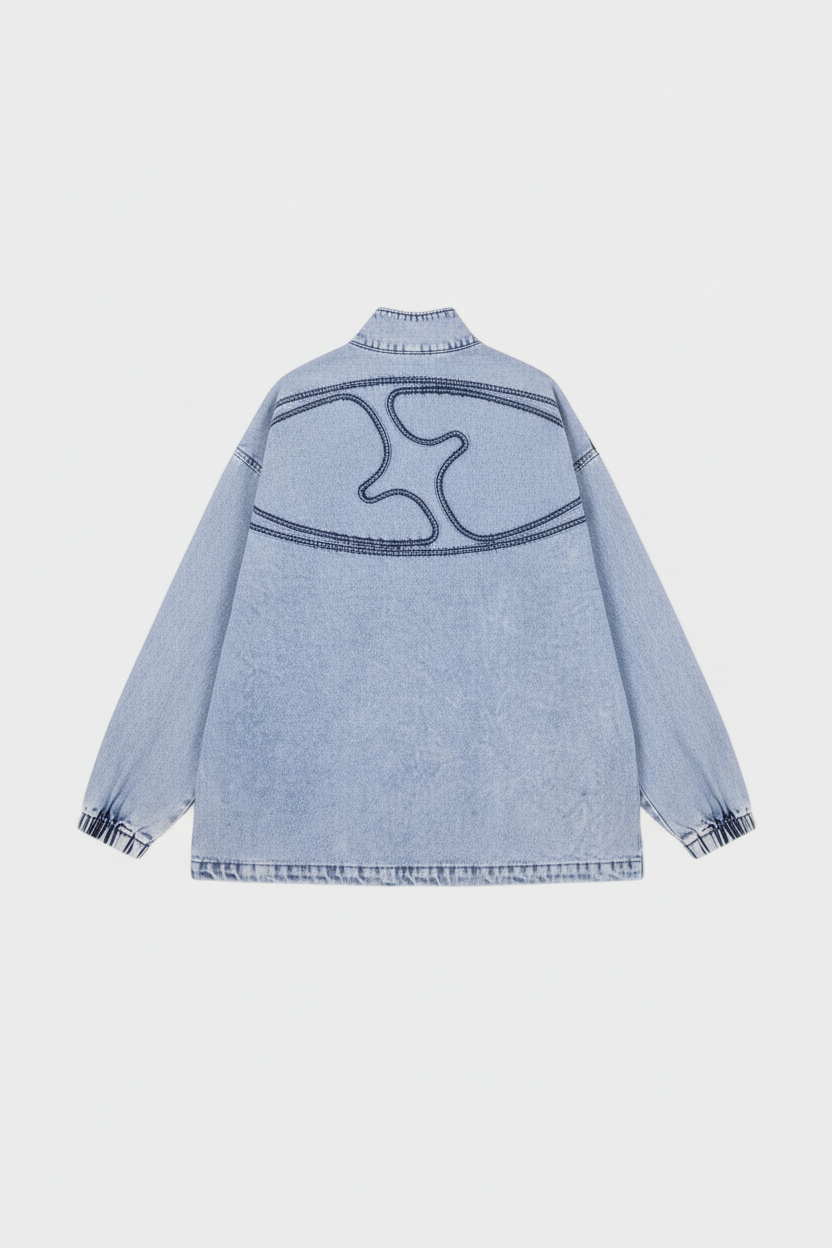 Veste en jean bleu clair lavée à l’acide avec détails peinture vue avant