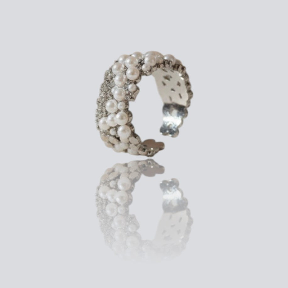 Bague perles et cristaux Vizo argent métal et perles nacrées, vue de côté