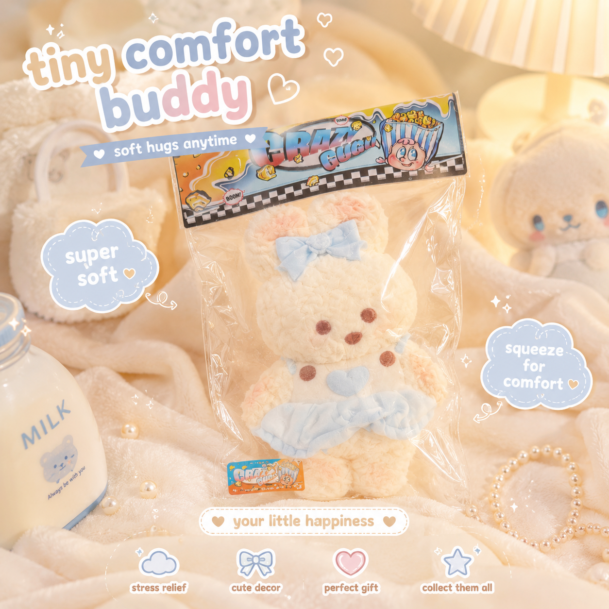 Jouet squishy peluche velours Crazy Gugu crème et bleu polyester, scène cosy lumière chaude avec bouteille de lait et perles kawaii