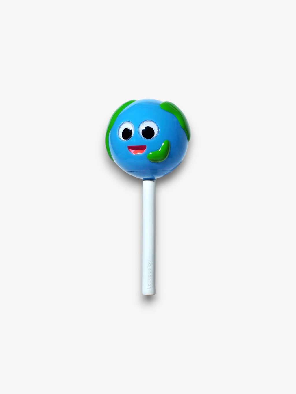 Leetoy figurine sucette Lollipop Earth Globe – boule bleue et verte forme planète Terre avec visage souriant, bâton blanc, fond blanc

