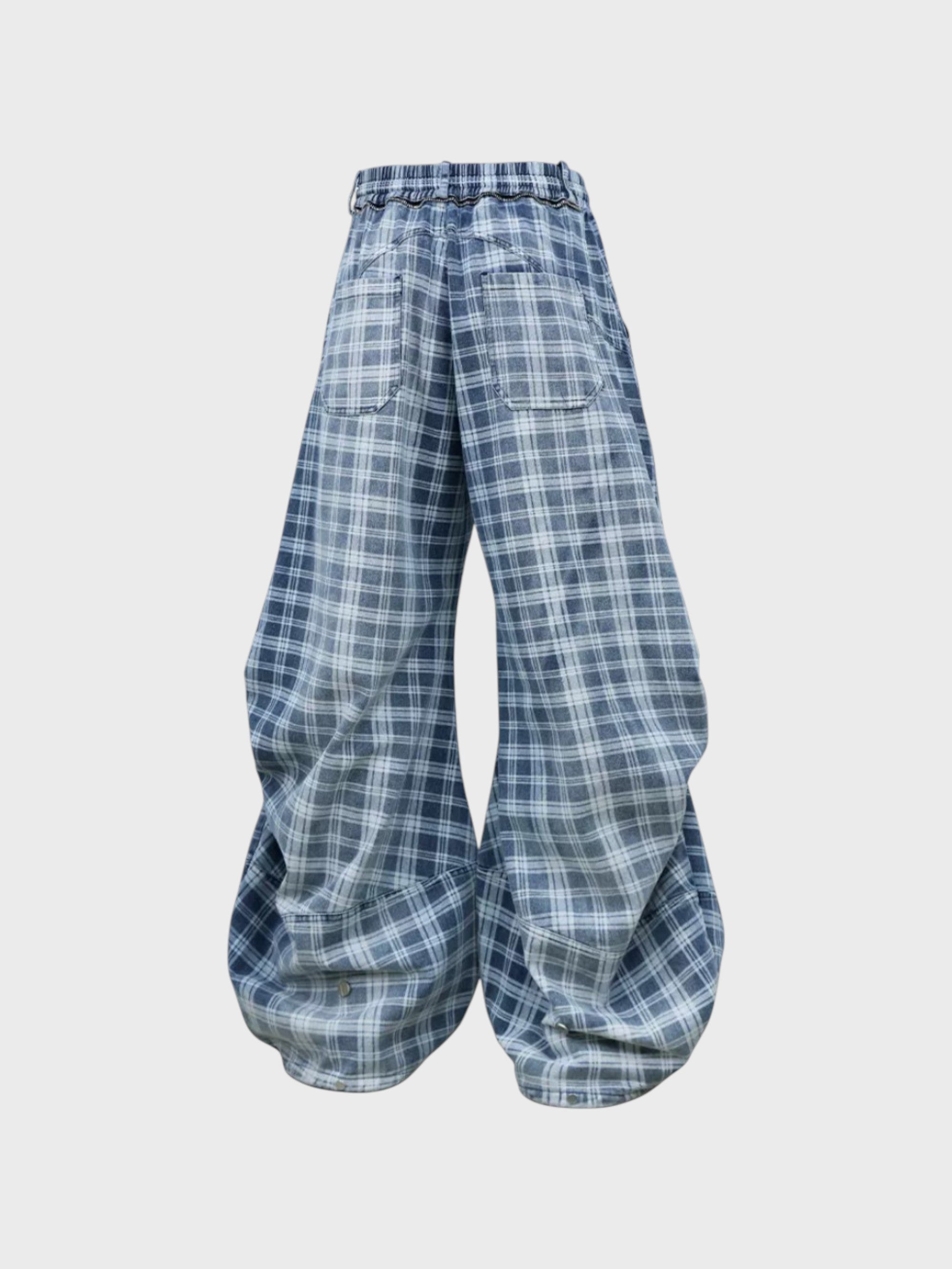 Pantalon ballon RELABEL carreaux bleu gris washed avec poches cargo dos et taille élastiquée, vue de dos
