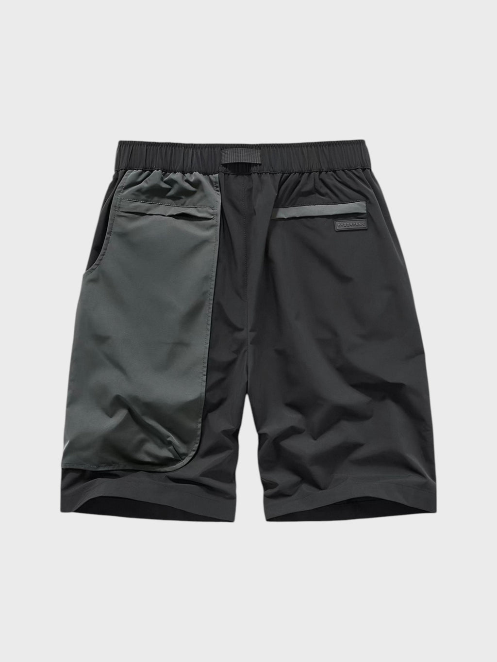 Short cargo bicolore techwear multi-poches boucle VIP noir gris en nylon, vue de dos