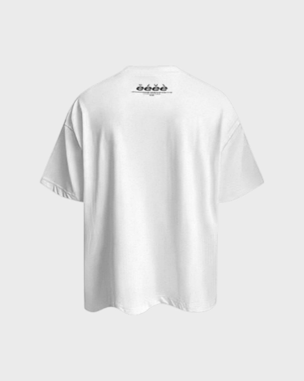 T-shirt oversize eeee Artmonster blanc uni avec label logo eeee Artmonster col dos, vue de dos
