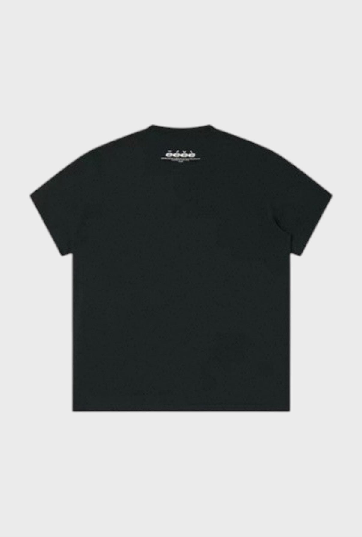 T-shirt oversize eeee Artmonster noir uni avec label logo eeee Artmonster col dos, vue de dos