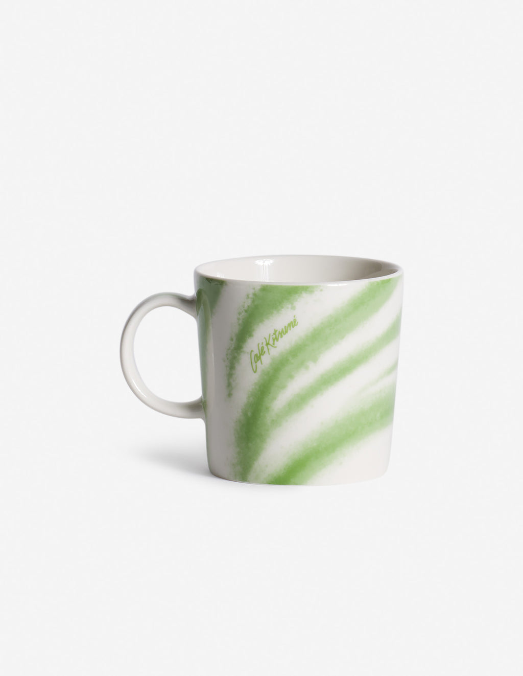 Mug CAFE KITSUNÉ x IITTALA TEEMA 300 ml en porcelaine avec motif vert, vue de face.