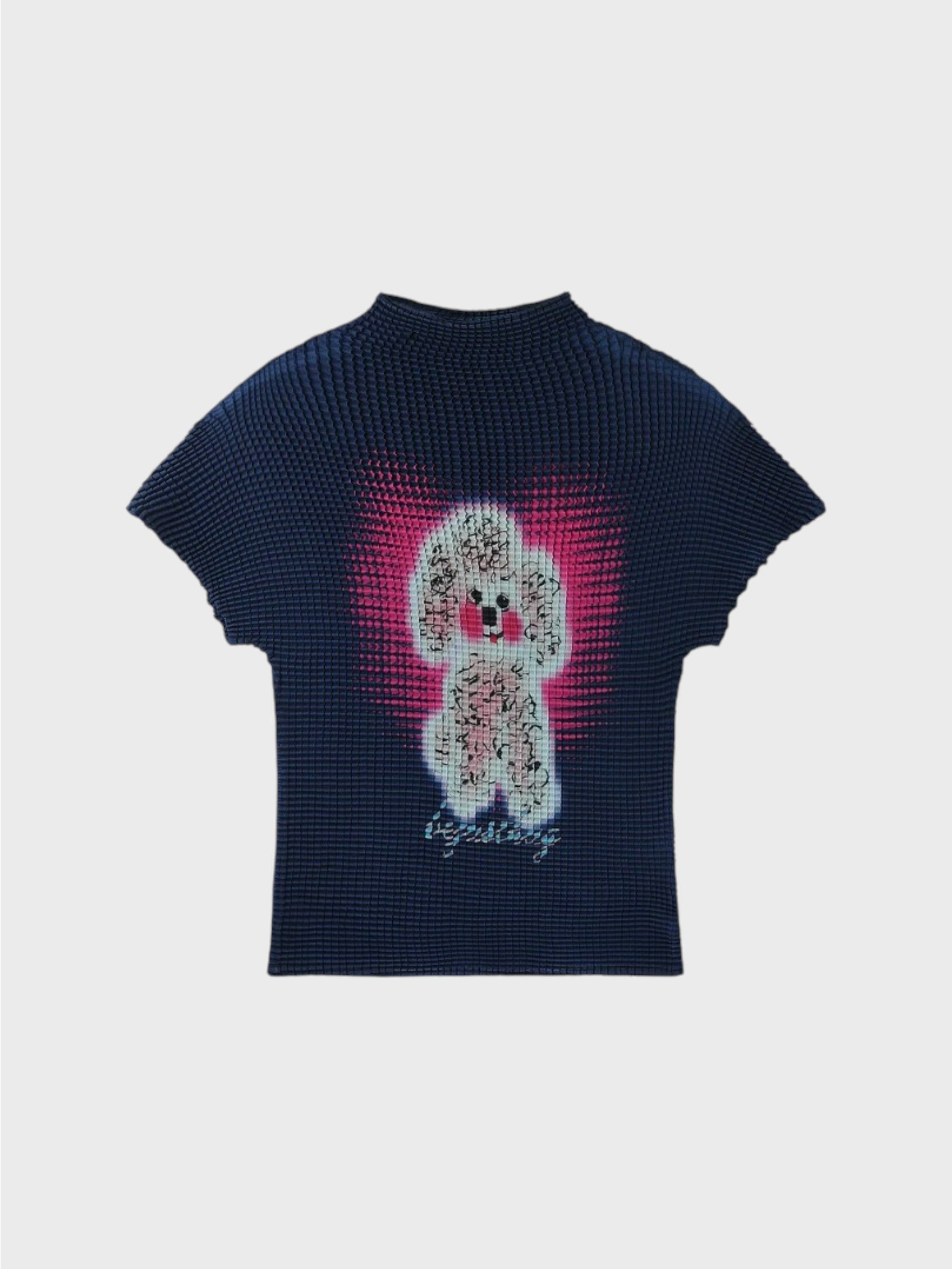 Top maille côtelée crop BJHG noir avec imprimé caniche blanc cœur rose fuchsia halftone et signature bejishug strass argentés, vue de dos fond gris
