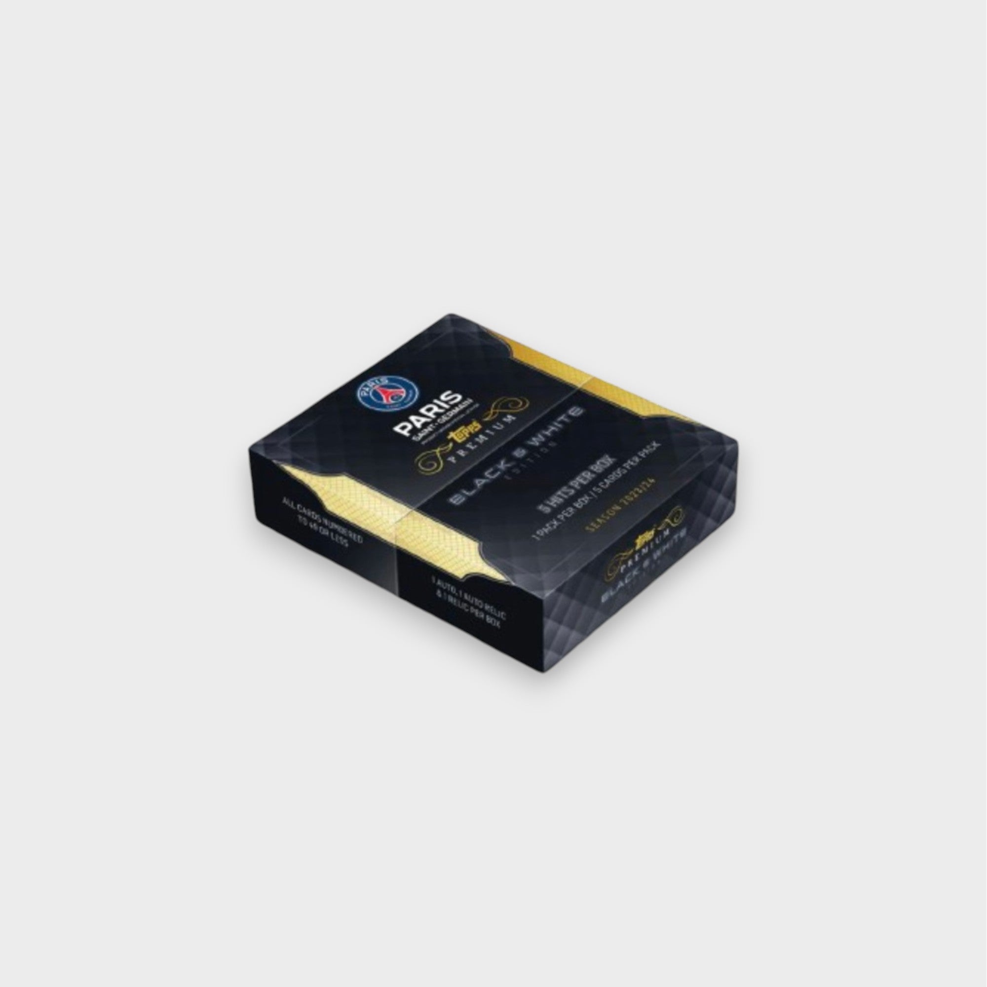 Topps Premium Paris Saint-Germain Black & White 2023-2024 hobby box avec 8 hits par boîte dont 1 autographe garanti, boîte noire et dorée, vue de trois quarts

