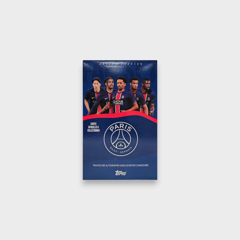 Topps Paris Saint-Germain 2024-2025 starter pack de cartes officielles à collectionner avec autographes dans les boîtes chanceuses, vue de face, fond blanc

